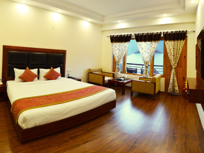 Chandertal Regency Exterior